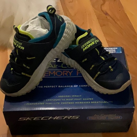 Boys shoes 12.5M air cooled memory foam - Picture 4 of 4